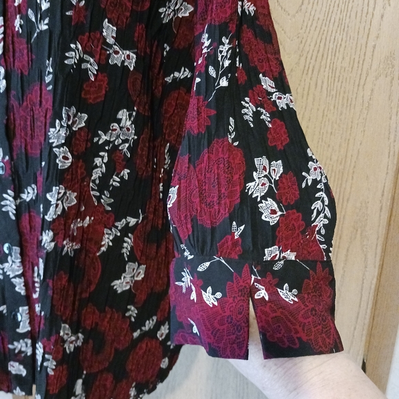 Apt. 9 button front blouse - Picture 5 of 5